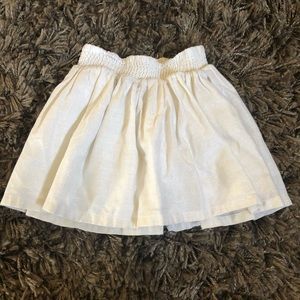 🛍Girls size 4T off white sparkly skirt🛍